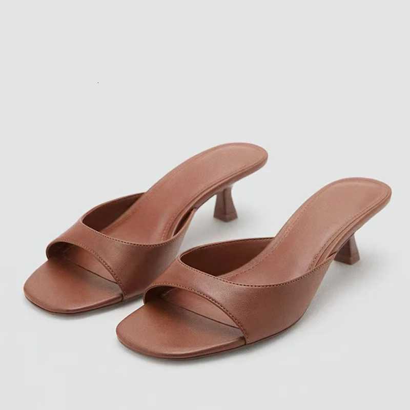 Liyke Brown Leather Designer Slides Women Beach Party Shoes Low Thin Heels Slippers Summer Square Toe Gladiator Sandals K260311