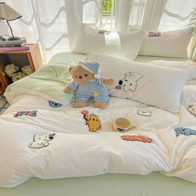 New A-class all four piece set, super soft towels, embroidered bed sheets, duvet covers, dormitory washable cotton H260311