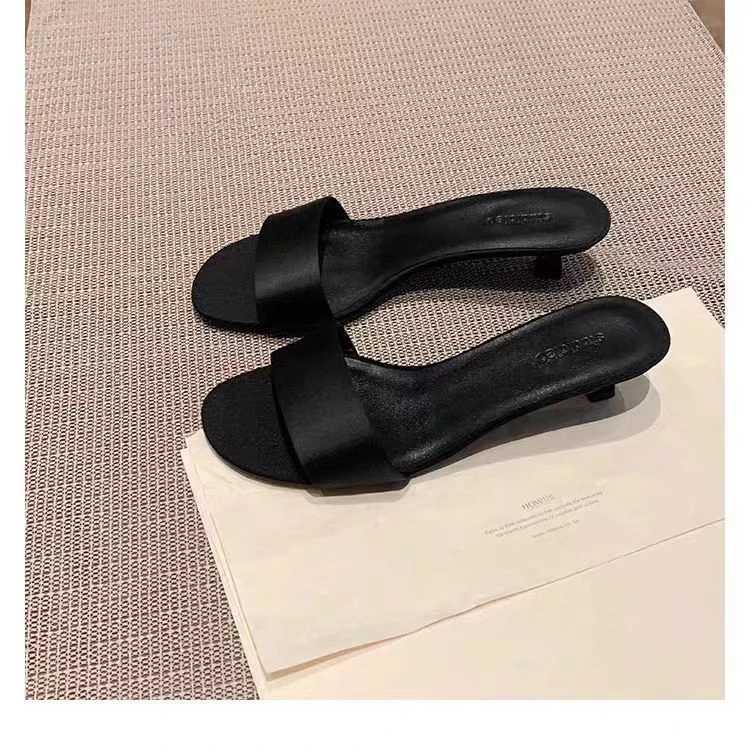 Womens Sandals Outdoor Wearable Gentle Vintage Thin Heel Slip-On Summer Spring New Style Polyurethane Upgraded Version K260311