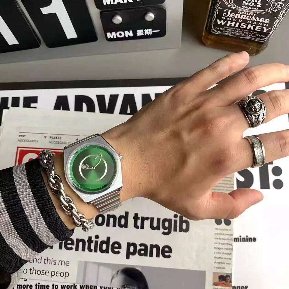 Black Eyes Unique Gift High Quality Couple Quartz Watches Stainless Steel Strap Brand Waterproof Retro Men Watch