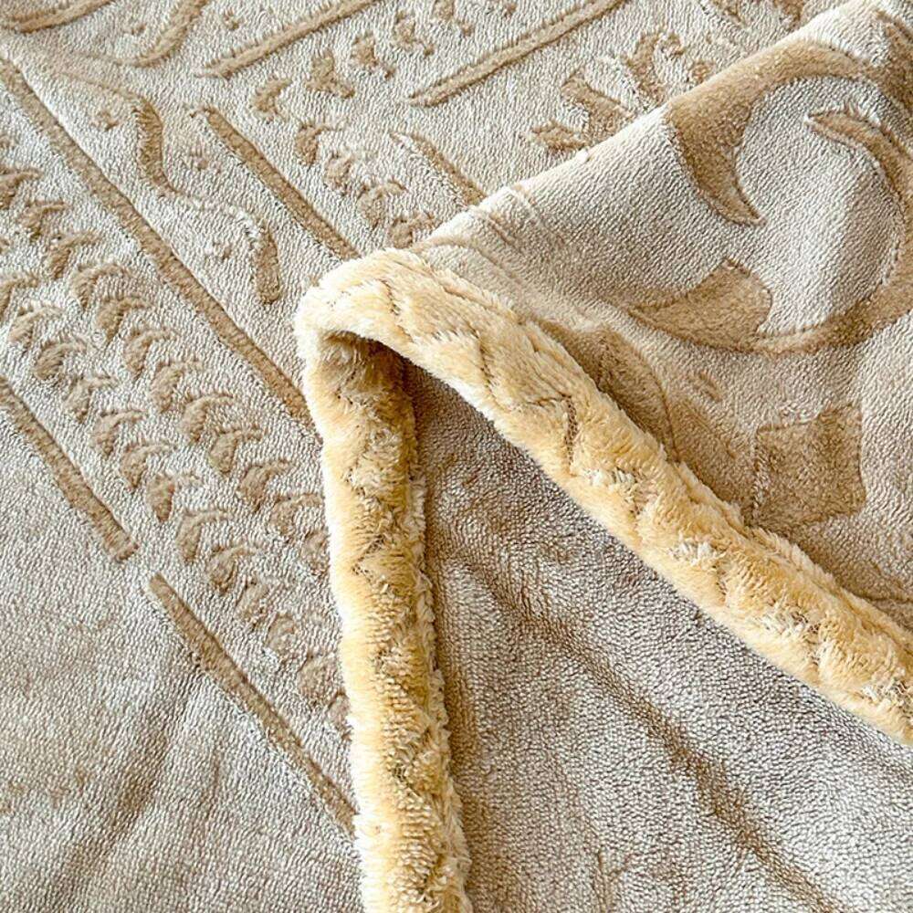 Thickened Milk Four-Piece European Style Winter Warm Bedding Set Soft Carved Velvet Quilt Cover Pillowcase Bed Skirt H260311 - view 7