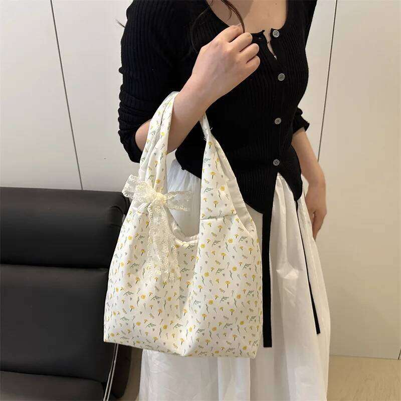 Sweet Versatile Lace Floral Women's Shoulder Bags Large Capacity Commuter Ladies Underarm Vest Bag Casual Female Handbags Tote XJ260311