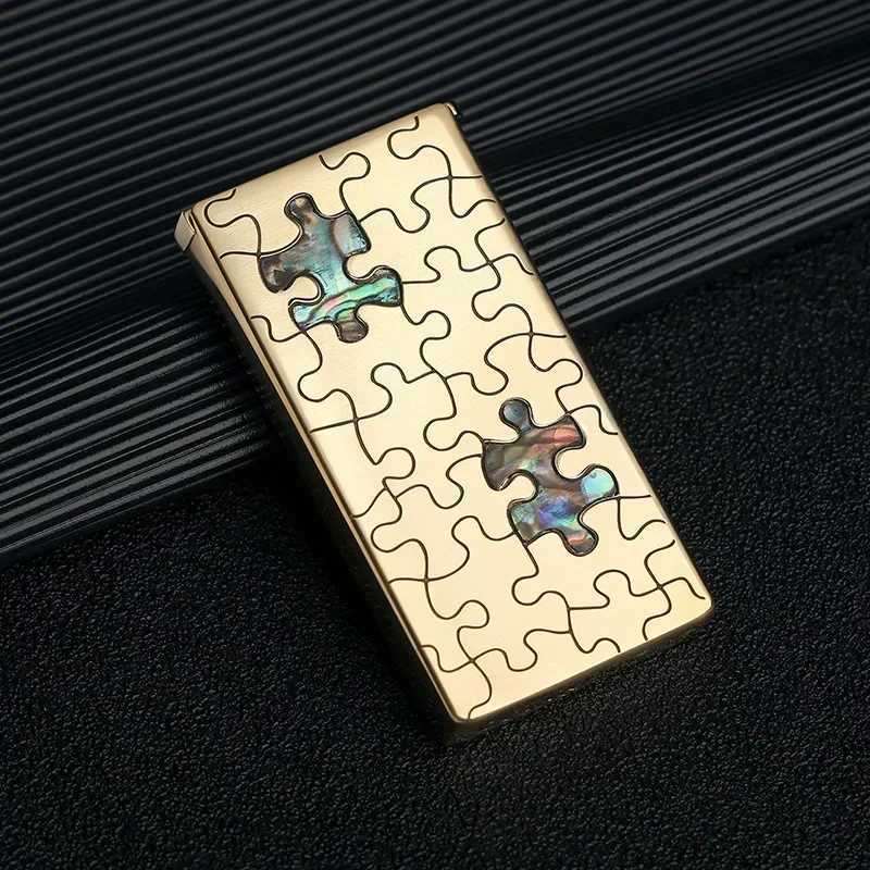 Retro Lift Brass Lighter Copper Engraved Color Shell Butterfly Puzzle Unusual Mens Gadgets with Box N260311