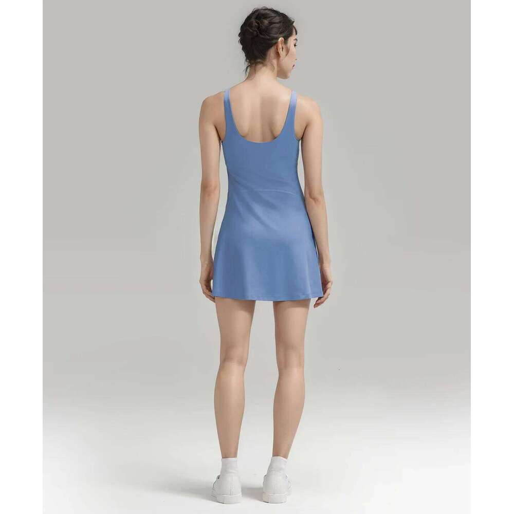 Women's sports dress with built-in short skirt lining, breathable nylon fabric. 26H0311