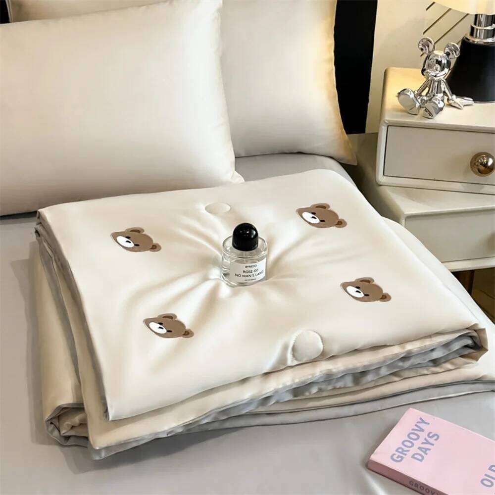 Cool Ice Silk Summer Four-Piece Sets Embroidery Thin Quilt Bed Sheet With Pillowcases Air Conditioner Bedding Set H260311