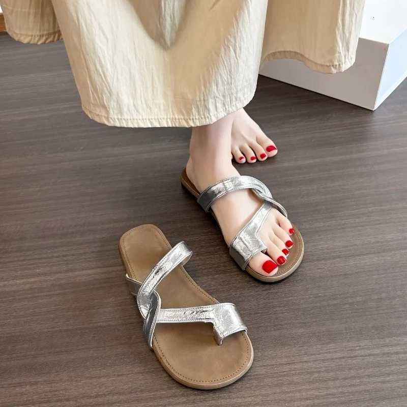 Women Summer Flat Bling Slippers Female Flip Flops Sandals Outdoor Beach Women Sandals Glitter Shoes for Women 2025 K260311