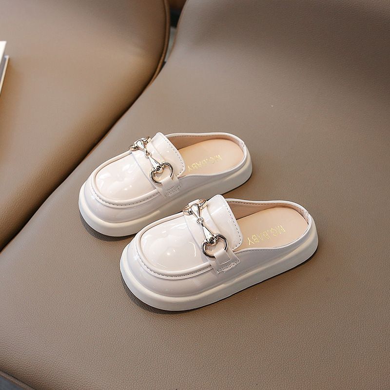 Girls Slippers Cover Toe Kids Flat Shoes Patent Leather Kidszworld Toddlers Slip on Slippers 2025 Children Barefoot Shoes Slides Size 26 - 36 K0751