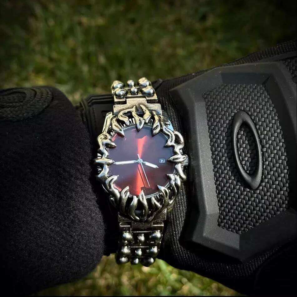 Men's Classic Retro Claw Alabaster Y2K Watch for Men European American Fashion Cool Alien Advanced Design Quartz Watches