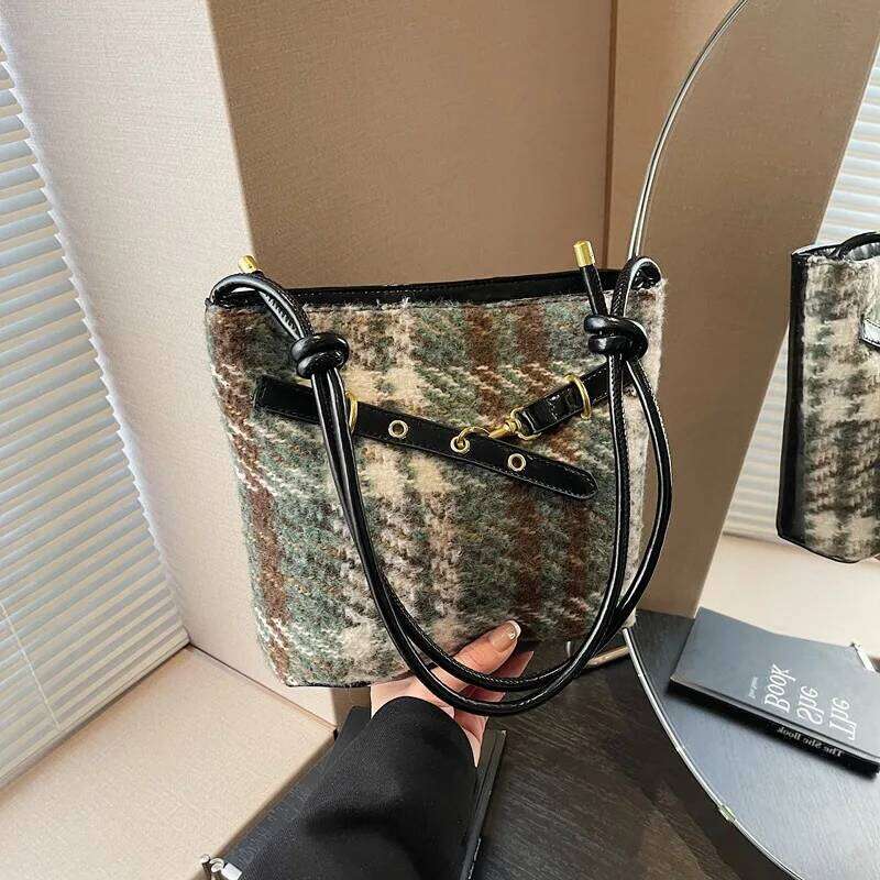 Autumn Belt Design Retro Plaid Women Woolen Shoulder Bags Simple Versatile Ladies Pu Crossbody Bag Casual Female Bucket Handbags XJ260311