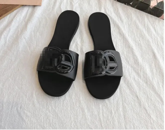 Designer Slippers For Summer Casual Slides Sliders Sandals Women Letters Hole Luxury Luxe claquette Ladies Woman female mules sandles Beach Shoes