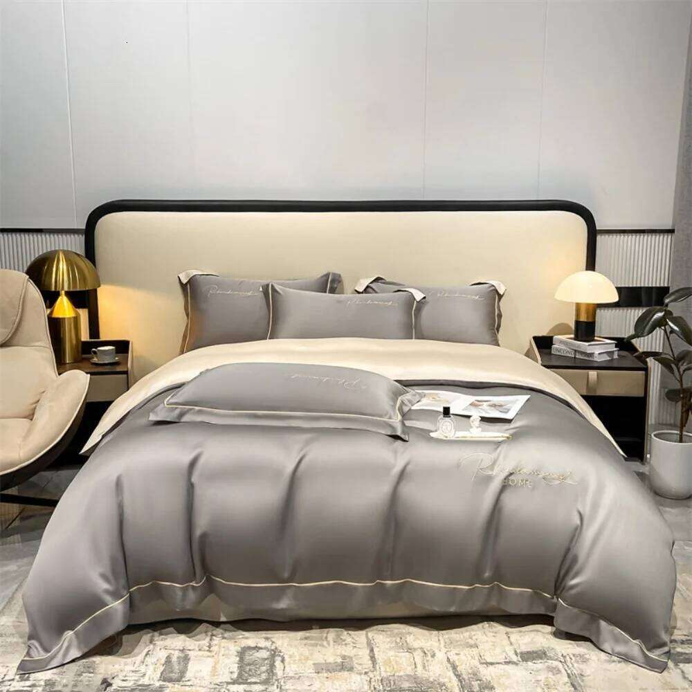 Light Ice Silk Four-Piece Silky Skin-friendly Sleeping Naked Summer Cool Duvet Cover Bed Sheet Pillowcase Bedding Set H260311