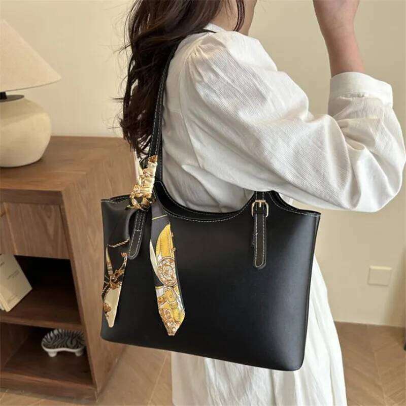 Fashion Stylish Silk Scarf Tote Spacious Capacity Shoulder Bags, Elegant Underarm Bag, Versatile Commute Handbag for Women XJ260311