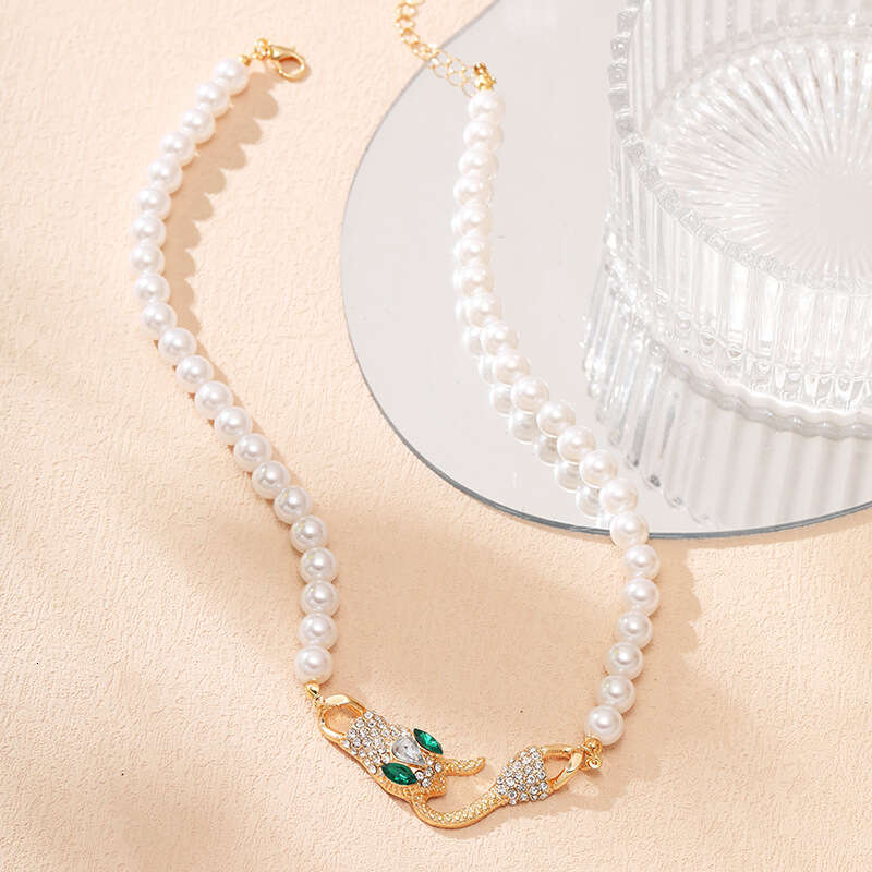 Snake-Shaped Metal Pearl Chain Necklace, High-End Design Hip-Hop Minimalist Style Women's Necklace