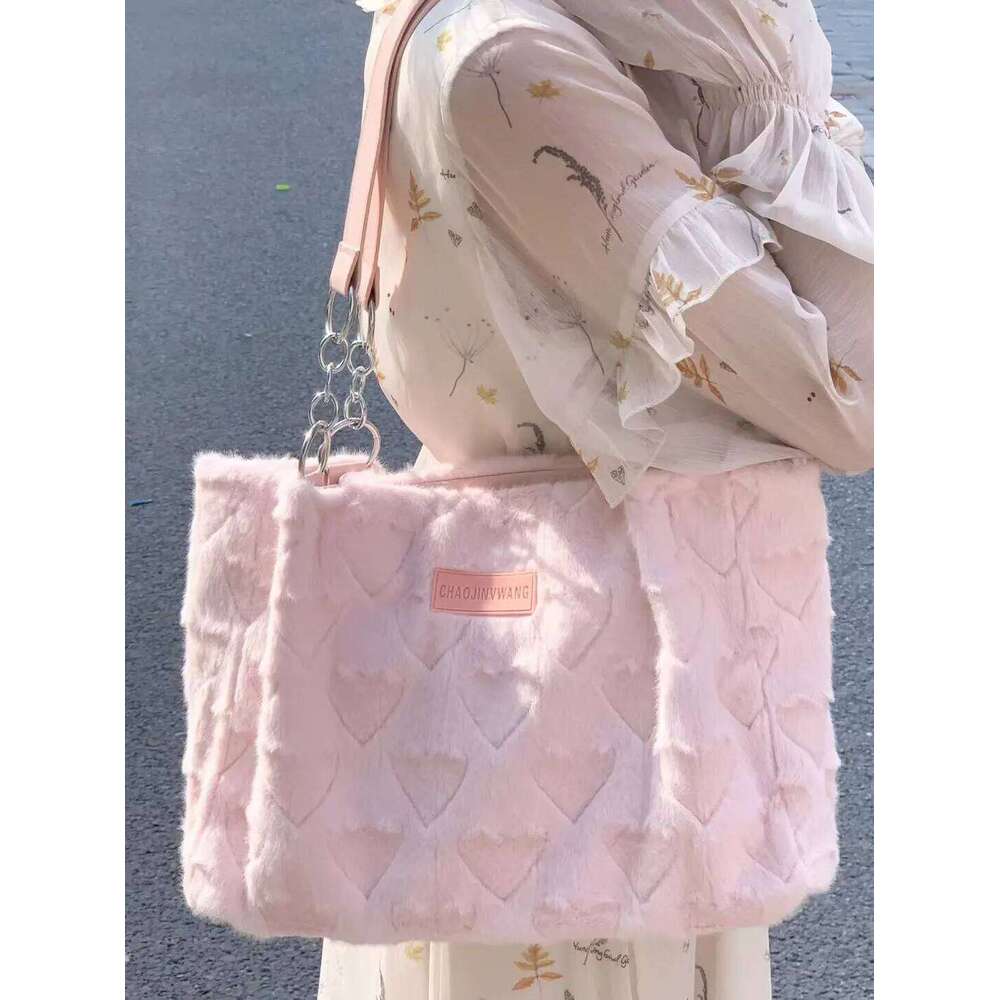 Sweet Love Heart Purse Women's Furry Tote Bags Winter Fashion Ladies Faux Fur Handbags Elegant Female Soft Plush Shoulder Bag XJ260311