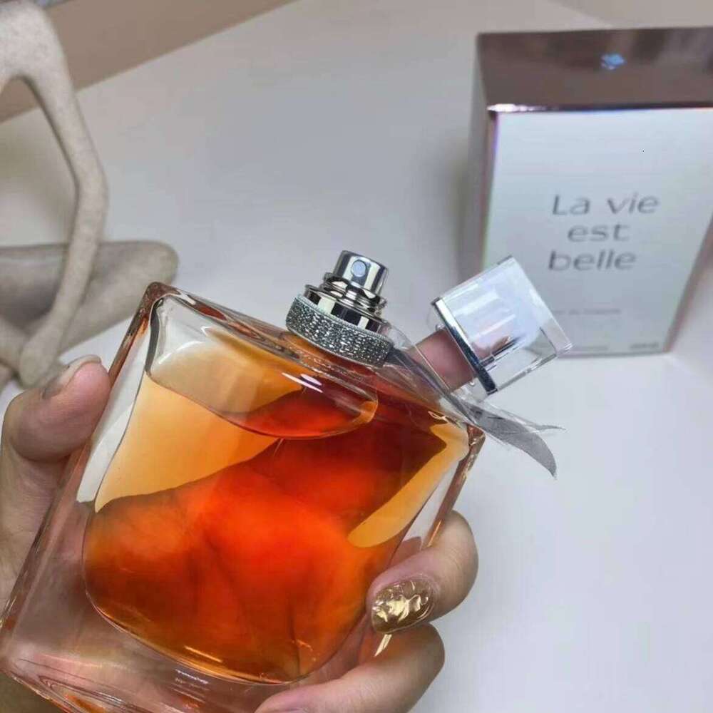 75ML Popular luxury perfume Floral and fruit-scented seasoning Exudes an intellectual aura Elegant yet lively Suitable dating Z260311