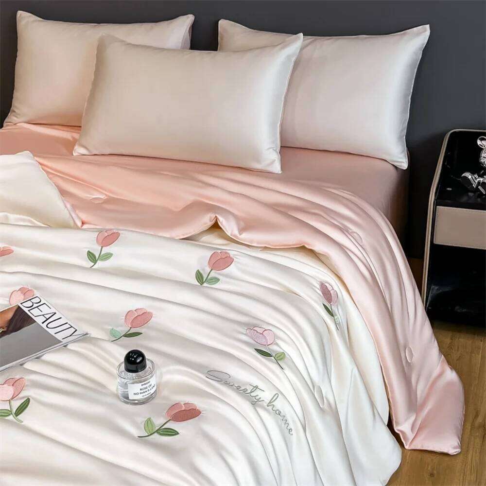 Cool Ice Silk Summer Four-Piece Sets Embroidery Thin Quilt Bed Sheet With Pillowcases Air Conditioning Bedding Set H260311