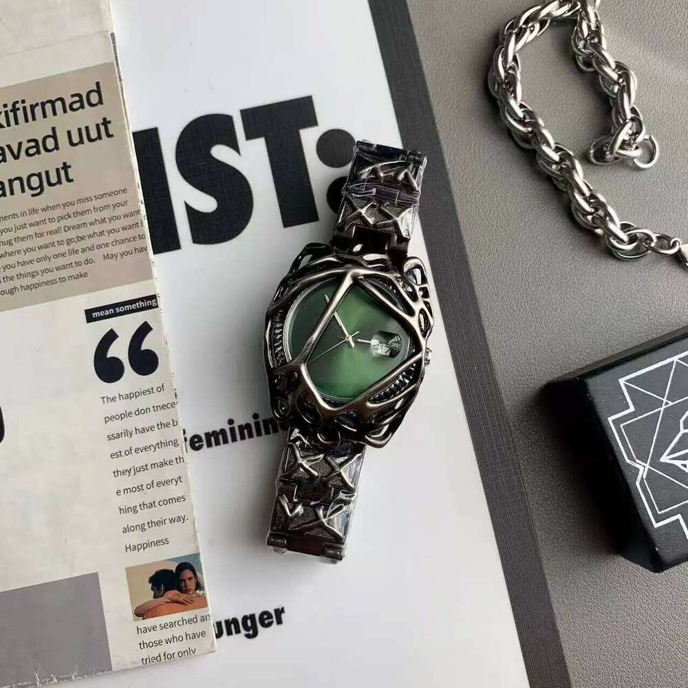 Y2K Alabaster style alien men's medieval high-end calendar waterproof niche design quartz watch ins