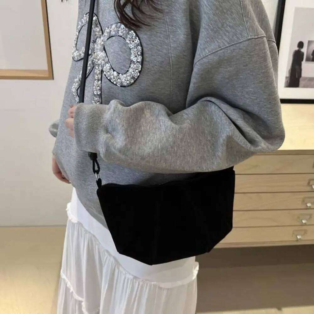 Fashion Crossbody Croissant Shoulder Small Pack Solid Color Matte PU Dumplings Bag Brown Korean Style Girls XJ260311