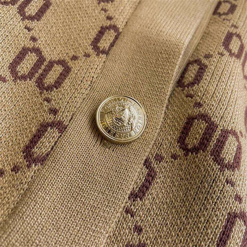 Vintage Jacquard Knitted Cardigan New Autumn Winter Women O Neck Long Sleeve Golden Buttons Elegant Sweater Coats Knitwear T MAKOUFEI