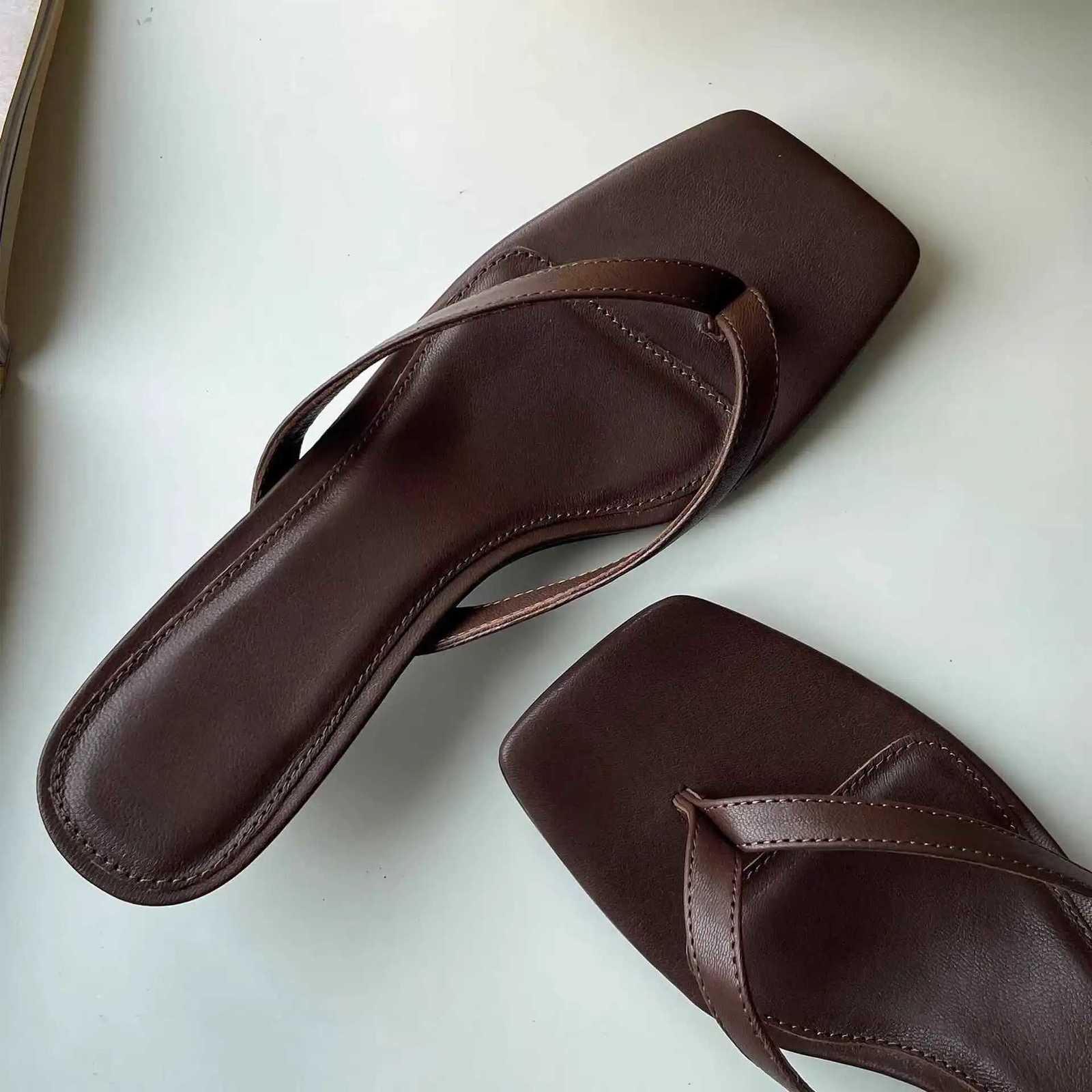 Square-toe flip-flops for women stylish and mid-heel K260311