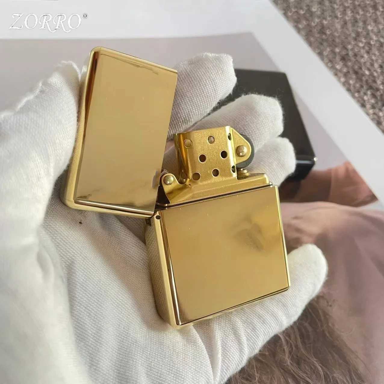912 Retro High End Waterproof Sealed Armor Constantine Kerosen e Lighter 3/5 Hinge Metal Petrol Lighter Mens Gift N260311