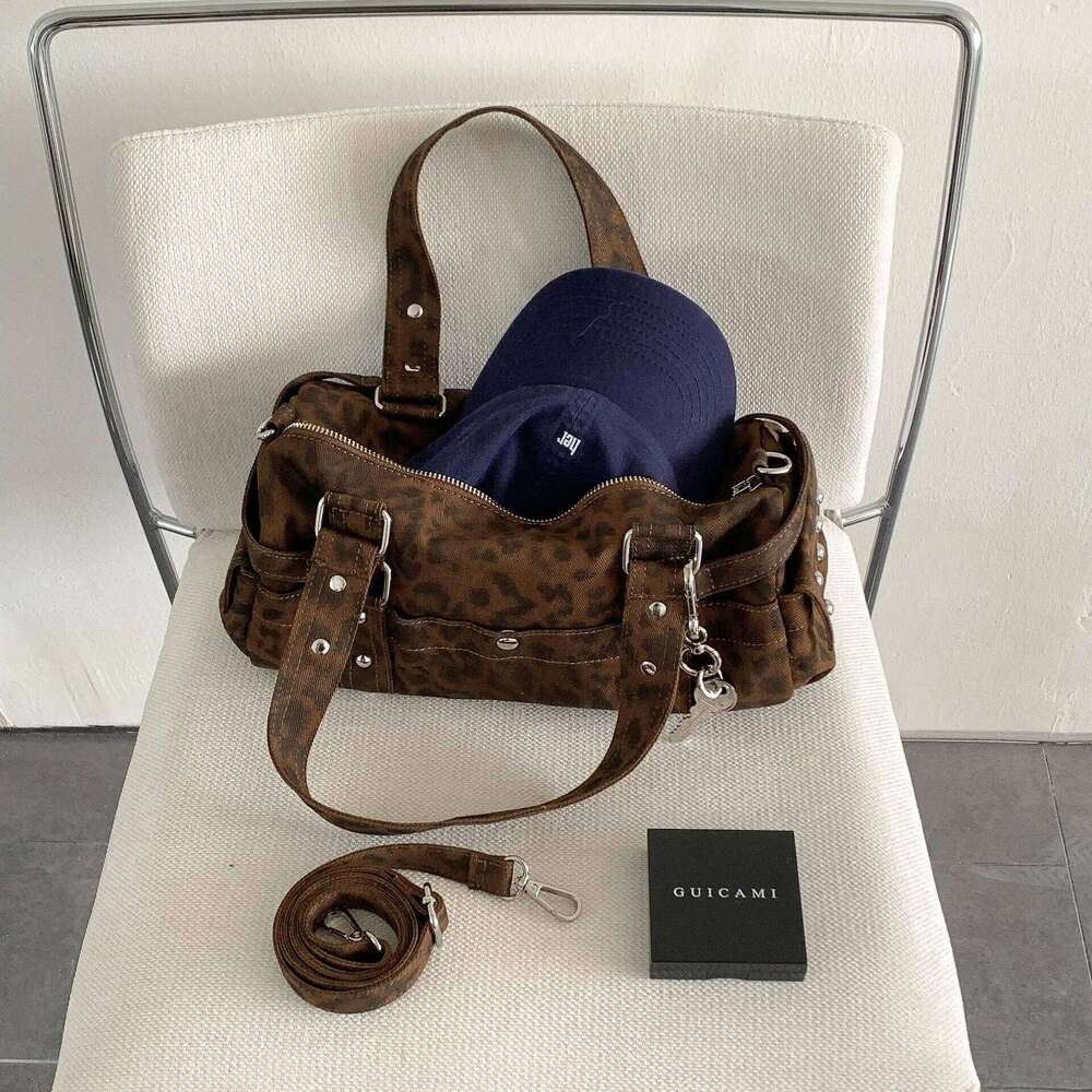 Vintage leopard rivet motorcycle handbag barrel shaped Boston Casual Messenger Bags for female Shoulder Bag Fashion ladies totes XJ260311