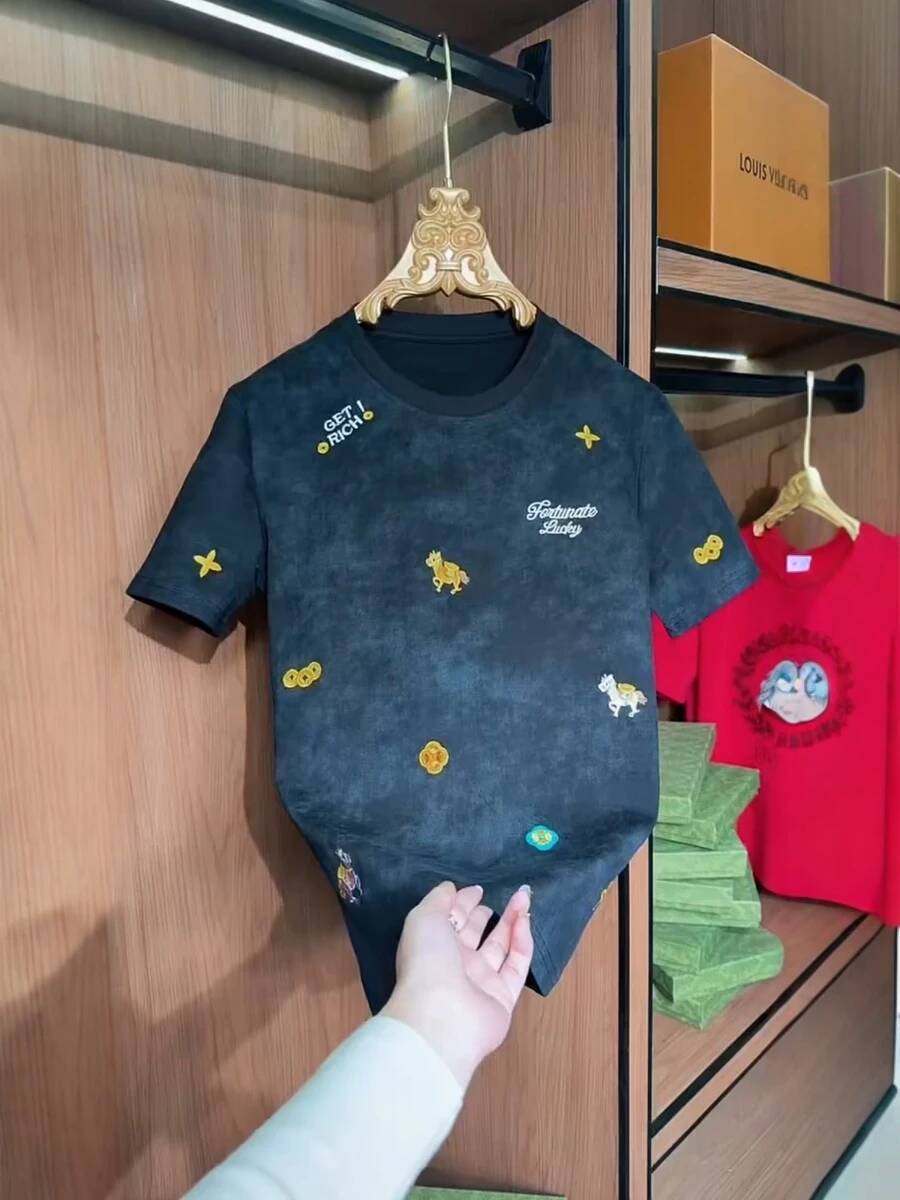 Spring Summer 2026 Men's Faion ort Sve T-irt round Ne Dyed Embroidery Small Label Comfortable Soft Chinese Sle