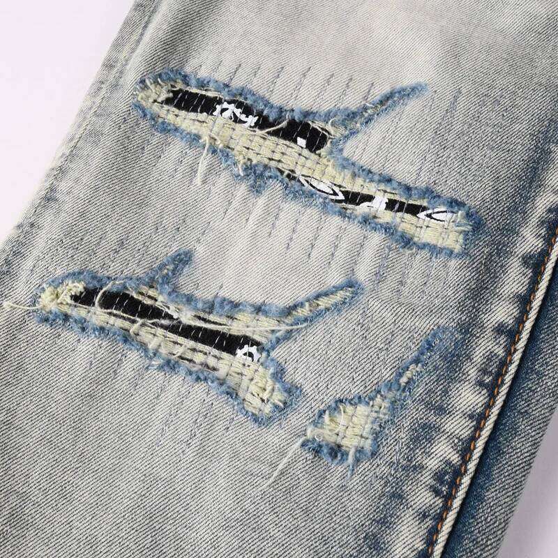 Fashionable new light blue jeans pleats, washed with water, nostalgic perforation patch, men's jeans, high street des Z260225
