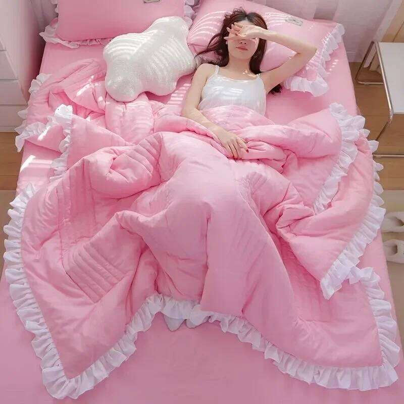 Korean Style Quilted Summer Blanket Lightweight Cooling Air-conditioning Comforter Soft Thin Quilt Machine Washable H260311