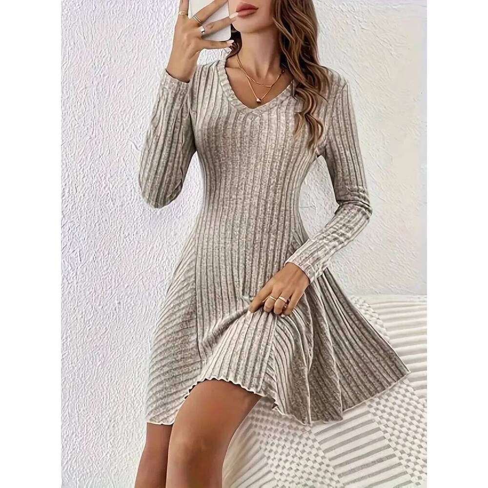 Elegant Knitted V-Neck Long-Sleeved Dress for Women Short & Large Skirt Options European American Style Cross-Border Fashion Z260311