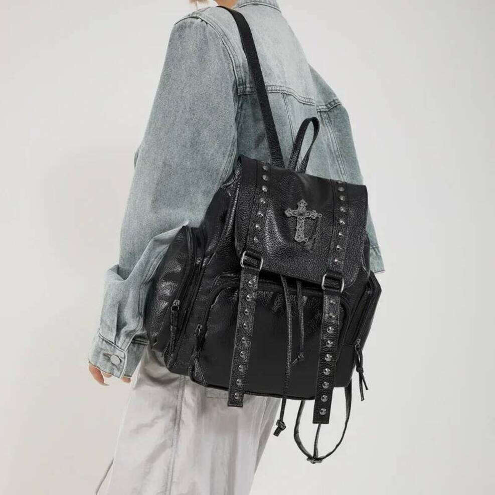 OLOEY Rivet Y2k Backpack Women Gothic Punk PU Leather Shoulder Ladies Vintage Harajuku Backpacks College Large Capacity School Bag