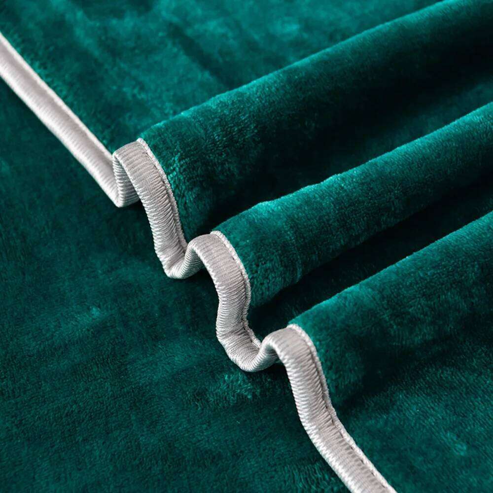 Winter Warm Soft Four Piece Thickened Milk Velvet Bedding Quilt Pillowcase Bed Sheet Solid Color Duvet Cover Set H260311