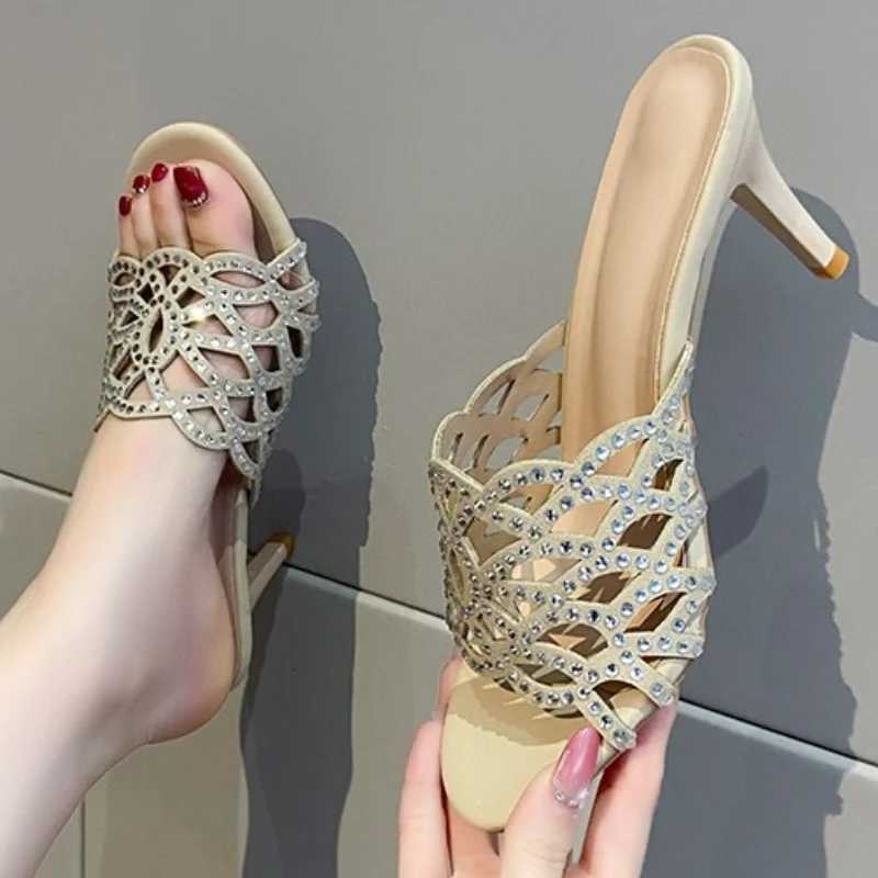 Womens High Heels 2025 Summer Fashion Casual Open Toe Women Rhinestones Hollow Designer Party High Heels Sandals K260311