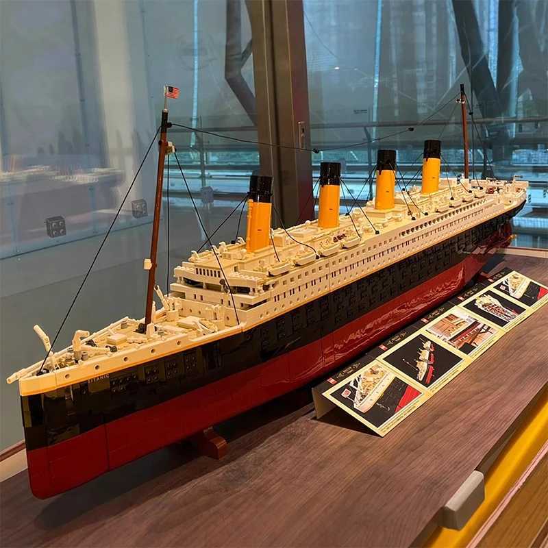 Compatible 10294 Titanic Cruise Ship Assembly Block Toy DIY Adult Series Giant Model Pendant 135-meter-long Christmas Gift X260311