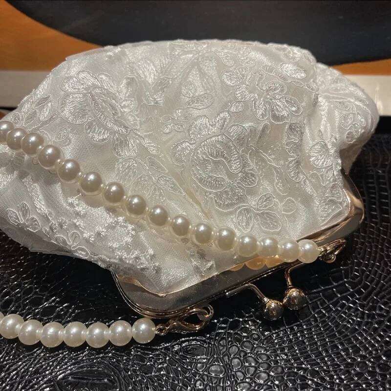 Embroidered Evening Handbags Pearl Chain Shoulder Bag All-Match Clip Dinner Party Clutch Purse Luxury Women Messenger Bags White XJ260311