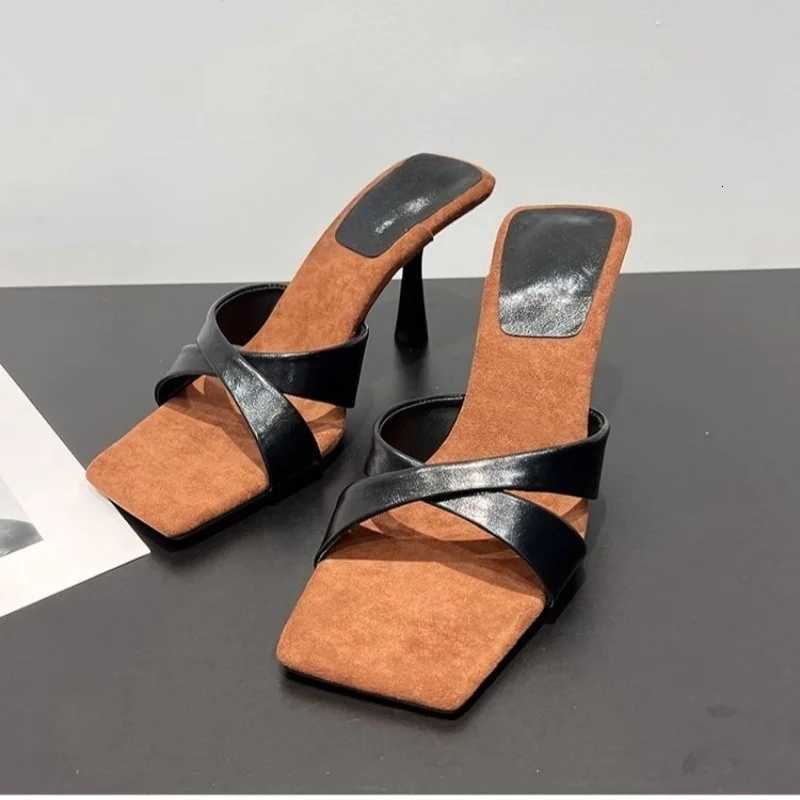2025 New Womens High Heels Sandal Square Head Cross Strap One Line Thin Heel Suitable Wearing Outdoor K260311