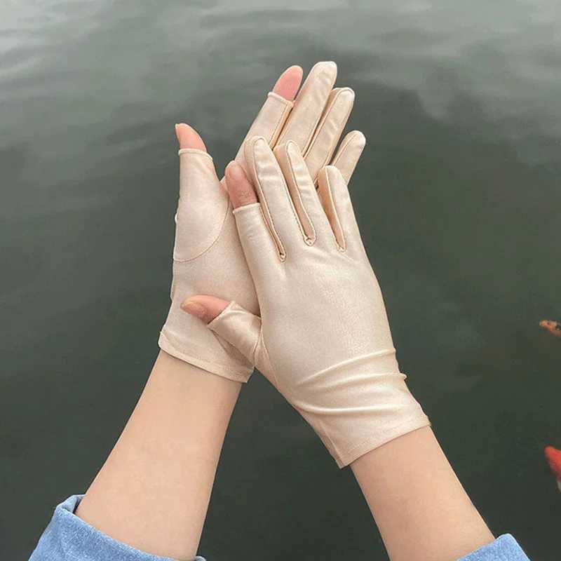 Beige Black Summer Women Gloves Outdoor Sport Breathable Thin Semi-Finger Driving Gloves Sunscreen Fingerless Elasticity Gloves M260311
