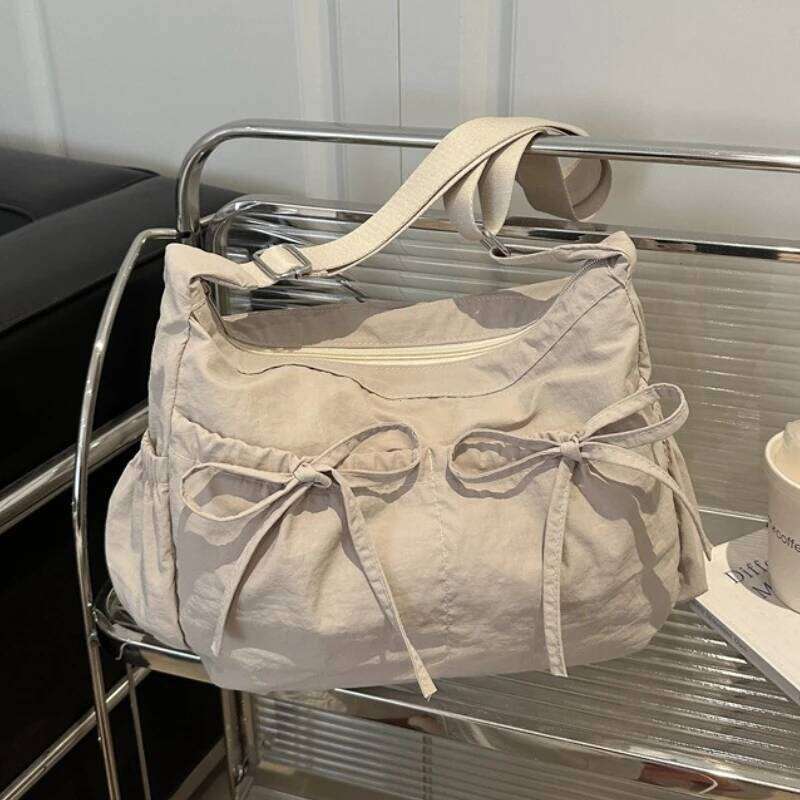 2026 New Faion Commuter Class Single oulder Casual Lightweight Tote Bag Korean Sle Pleated Versatile Handbag designer bag XJ260311