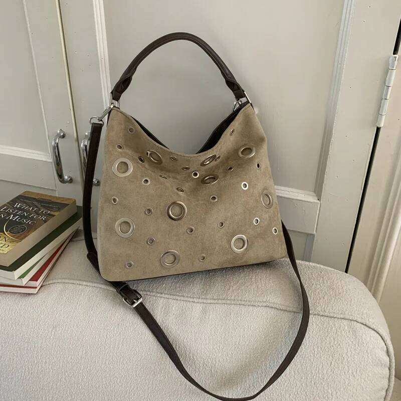 Retro Niche Metal Rivet Tote for Women New Versatile Biker Style Shoulder Crossbody Bag XJ260311