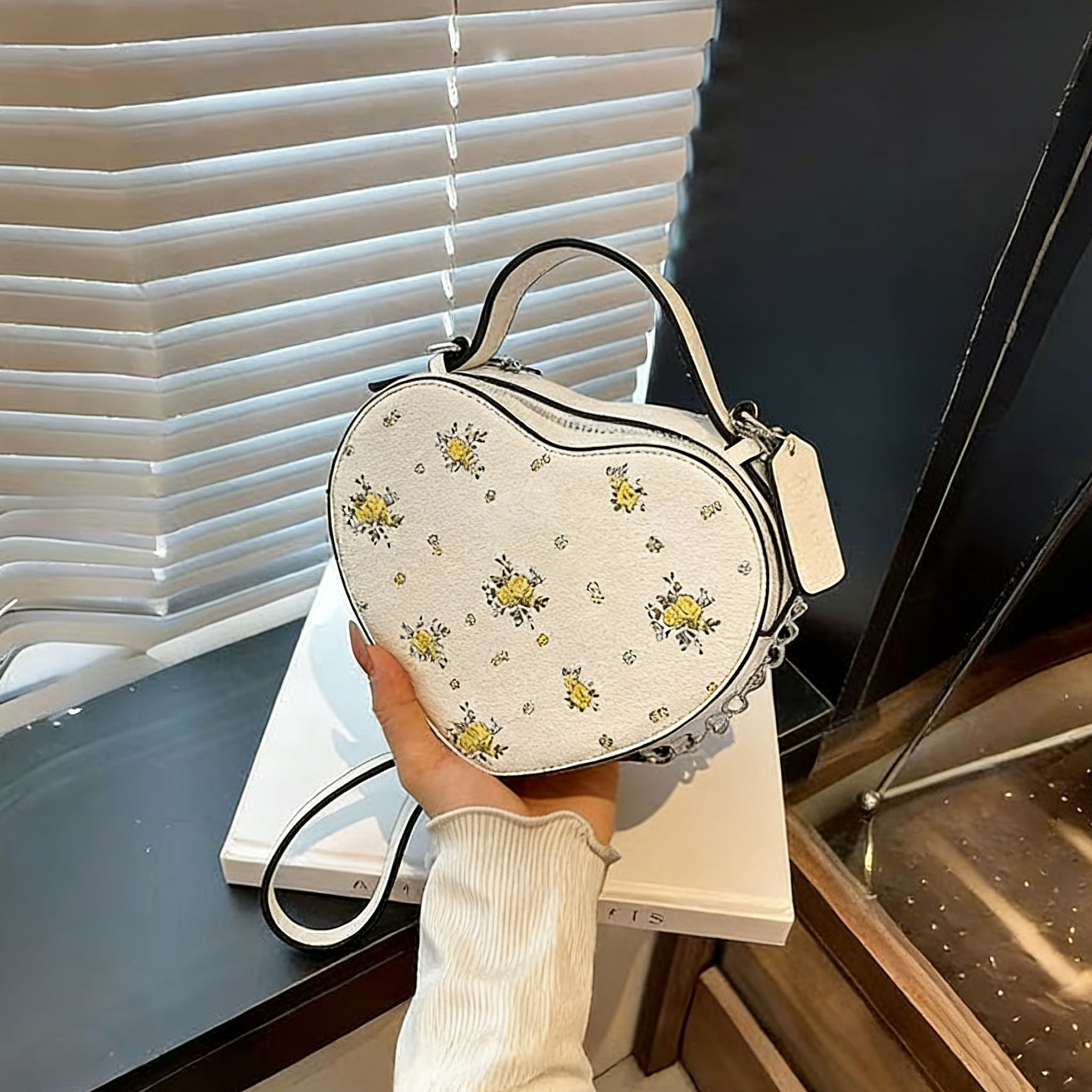 Crossbody Purse Ladies Shoulder Fashion Mini High Quality Leather Zipper Armpit New Shoulder Bag 2026 Small Handbag