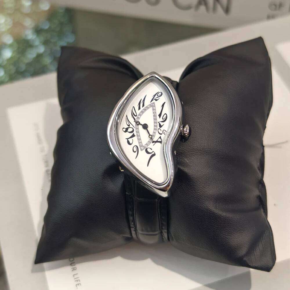 Medieval watches melt twist y2k alien ladies and men Leather strap fashion advanced ins niche design quartz watch