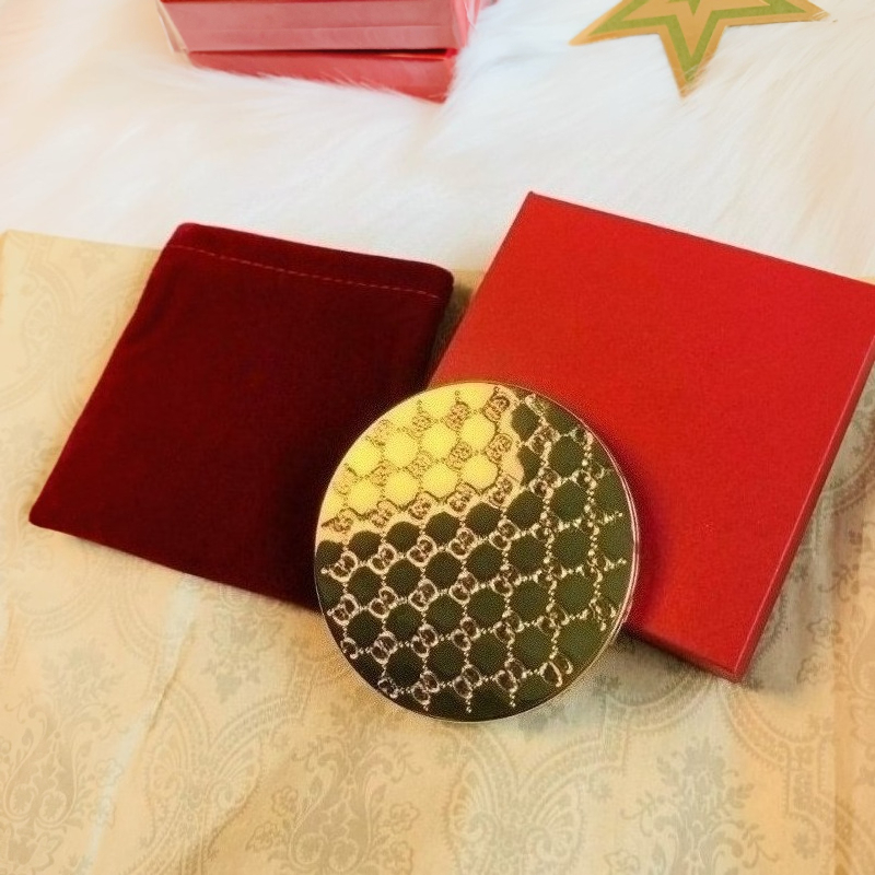 Luxury Letters Hand Gift Compact Mirrors Four Leaf Grass Gold Vintage Double Sided Portable Enlarged Classic Designer Makeup Mirror Folding with Box Dust Bag
