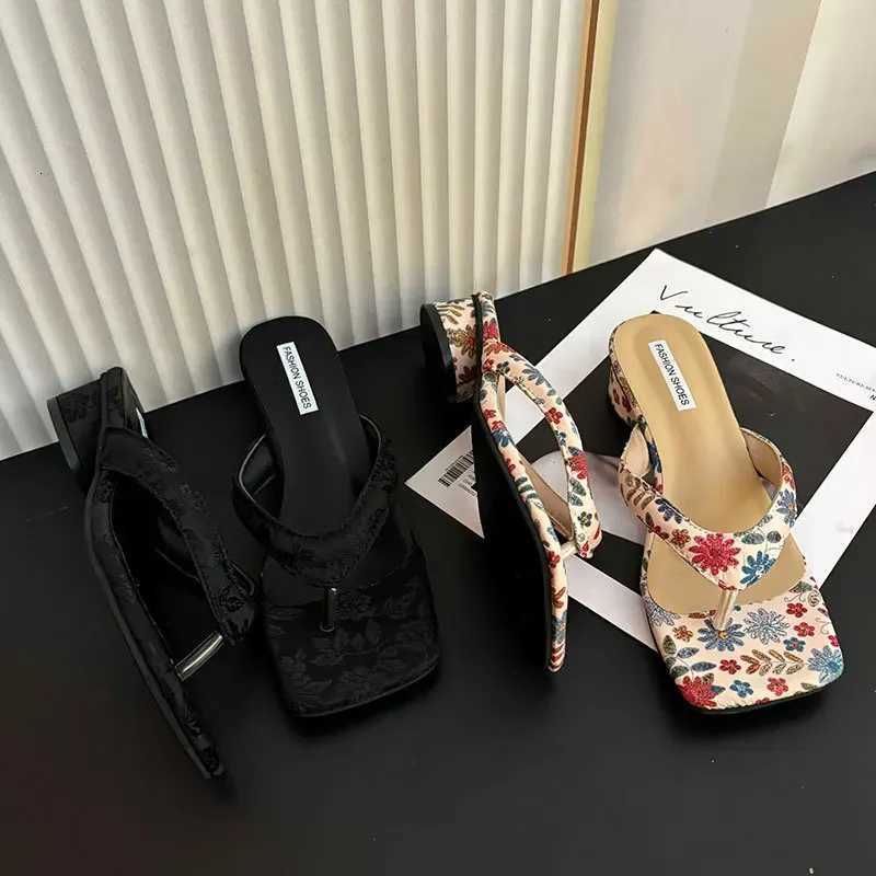 Summer Clip Toe Women Slippes New Fashion Elegant Wedges Heel Slides Shoes Ladies Casual Outdoor Beach Flip Flops Sandalias K260311