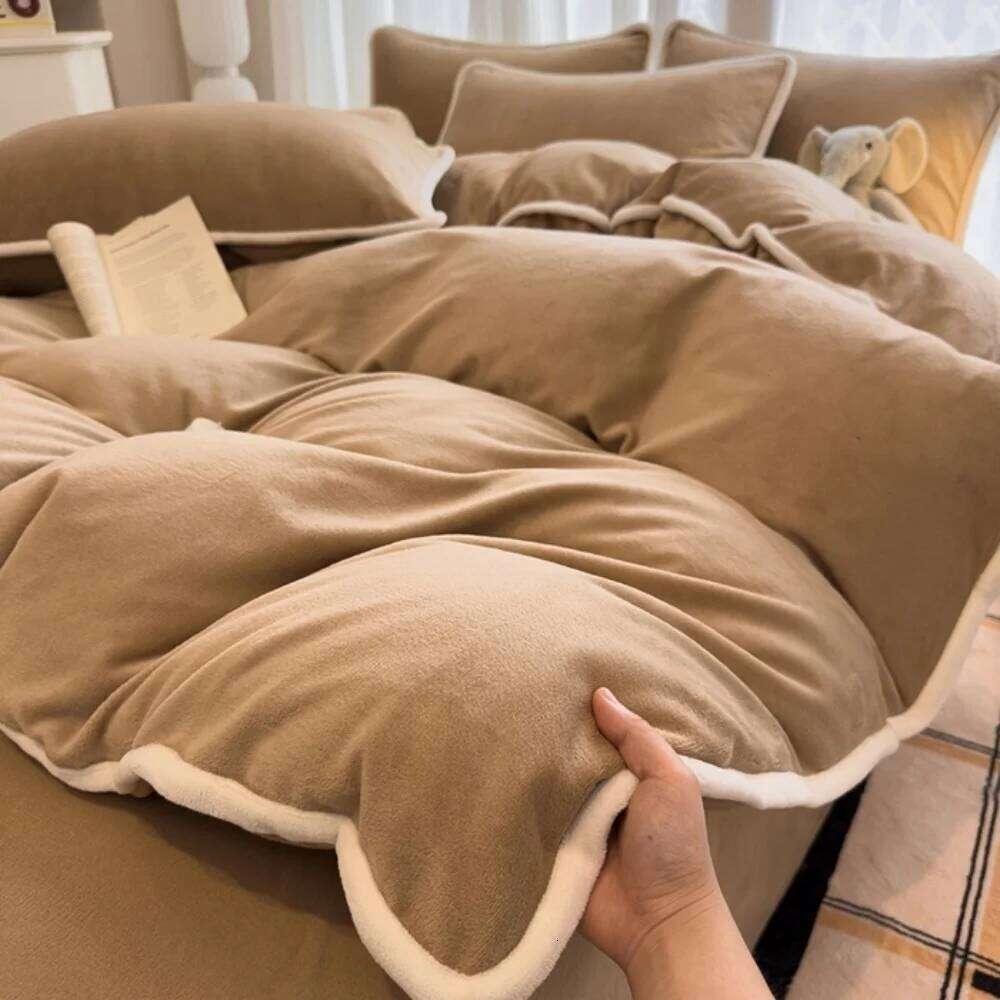 Solid Color Thickened Milk Velvet Bedding Winter Warm Duvet Quilt Cover Bed Sheet Pillowcase Soft Four-Piece Set H260311