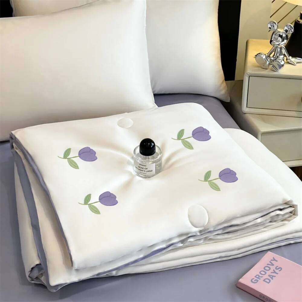 Cooling Ice Silk Summer Four-Piece Embroidery Thin Quilt Bed Sheet With Pillowcases Air Conditioner Bedding Set H260311