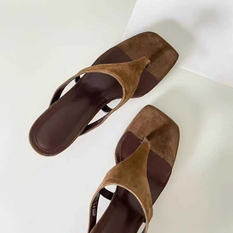 Fashion Clip-Toe Flip-Flops Summer New Square Toe Open Toe Suede Non-Slip Wear-Resistant Slide K260311