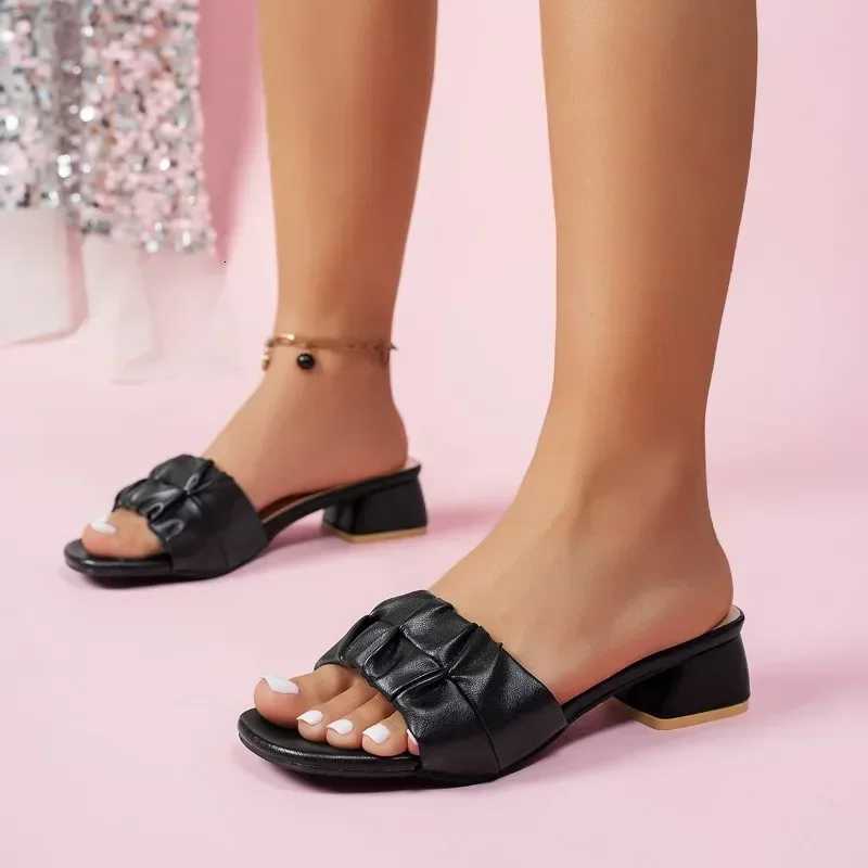 Pleated Summer Women Sandals Trend Outdoor Flat Sandals Women Flip Flops Casual Comfortable Slippers Soft Design Shoes Women K260311