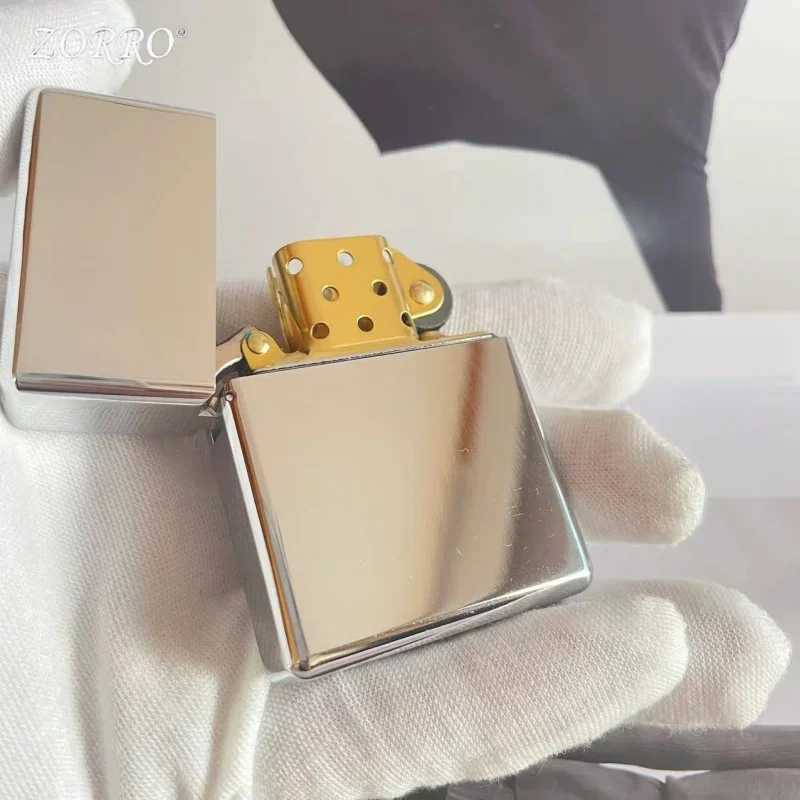 912 Retro High End Waterproof Sealed Armor Constantine Kerosen e Lighter 3/5 Hinge Metal Petrol Lighter Mens Gift N260311
