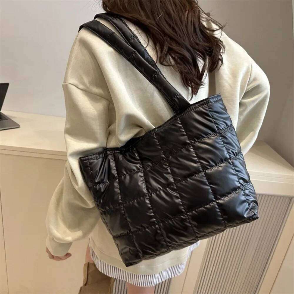 Fashion Solid Color Shoulder Large Capacity Down Cotton Padded Quilted Tote Bag Underarm Bags Winter XJ260311