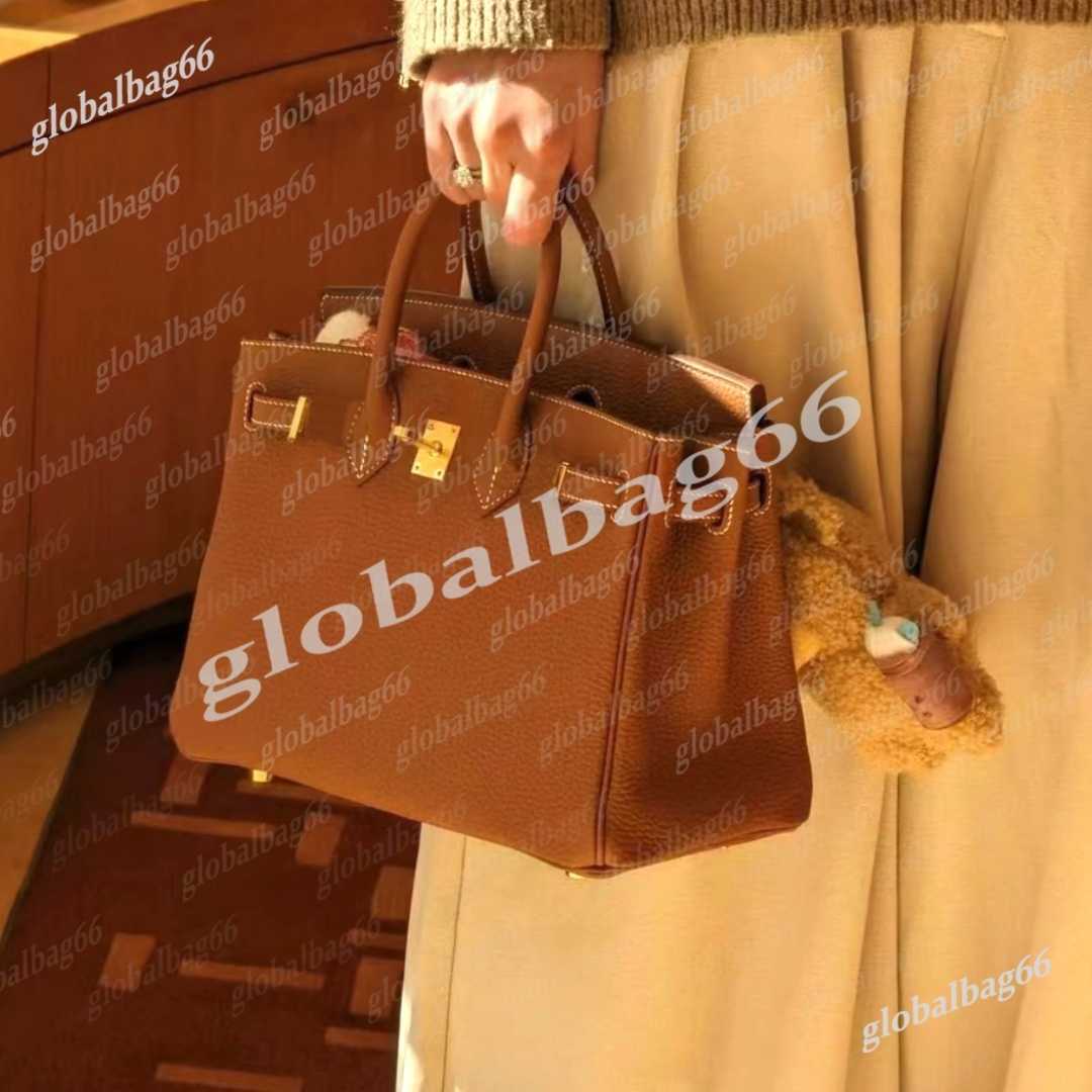 Totes Designer Bag Shoulder Bag Handbag Fashion Womens Pendant Diagonal Cross Handbag Phone Bag Luxury Bag High Quality Leather Banquet Bag 3 Sizes High quality bag